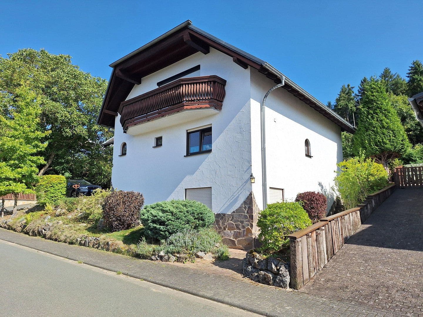 Predaj domu 240 m², pozemok 800 m², Trinkbornstrasse 15, Waldsolms, Hesensko Predaj domu 240 m², pozemok 800 m², Trinkbornstrasse 15, Waldsolms, Hesensko
