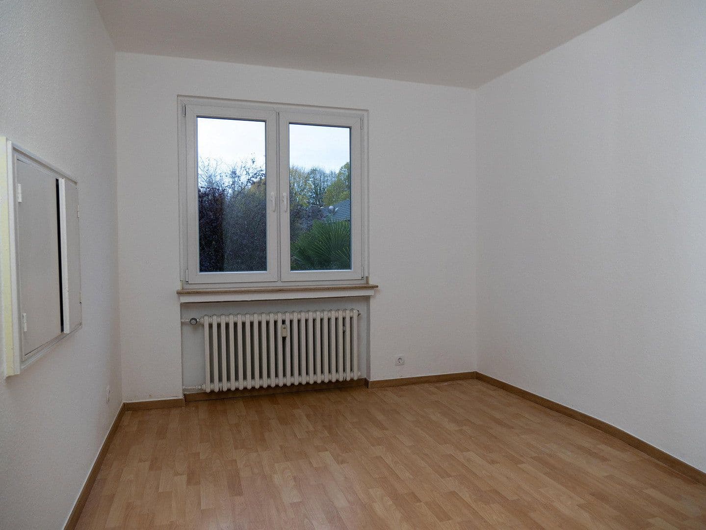 Prenájom bytu 4-izbový 91 m², Burgstraße 20, Duisburg, Severné Porýnie - Westfálsko Prenájom bytu 4-izbový 91 m², Burgstraße 20, Duisburg, Severné Porýnie - Westfálsko
