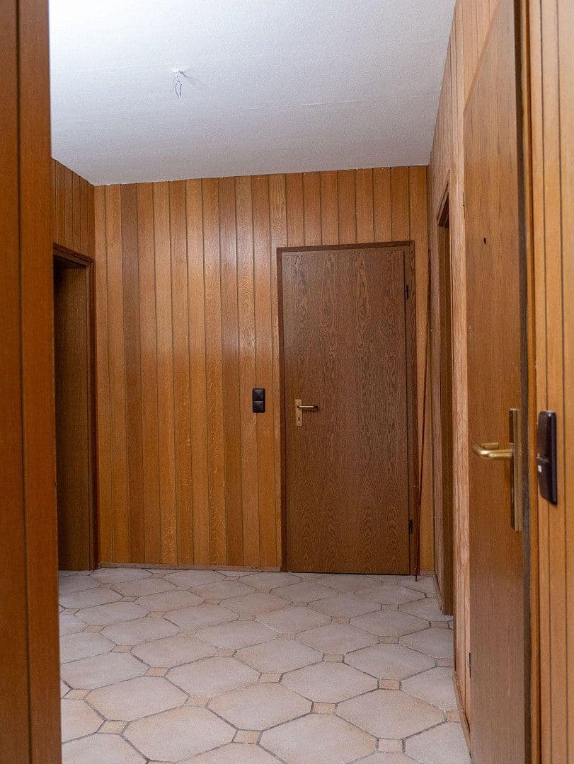Prenájom bytu 4-izbový 91 m², Burgstraße 20, Duisburg, Severné Porýnie - Westfálsko Prenájom bytu 4-izbový 91 m², Burgstraße 20, Duisburg, Severné Porýnie - Westfálsko