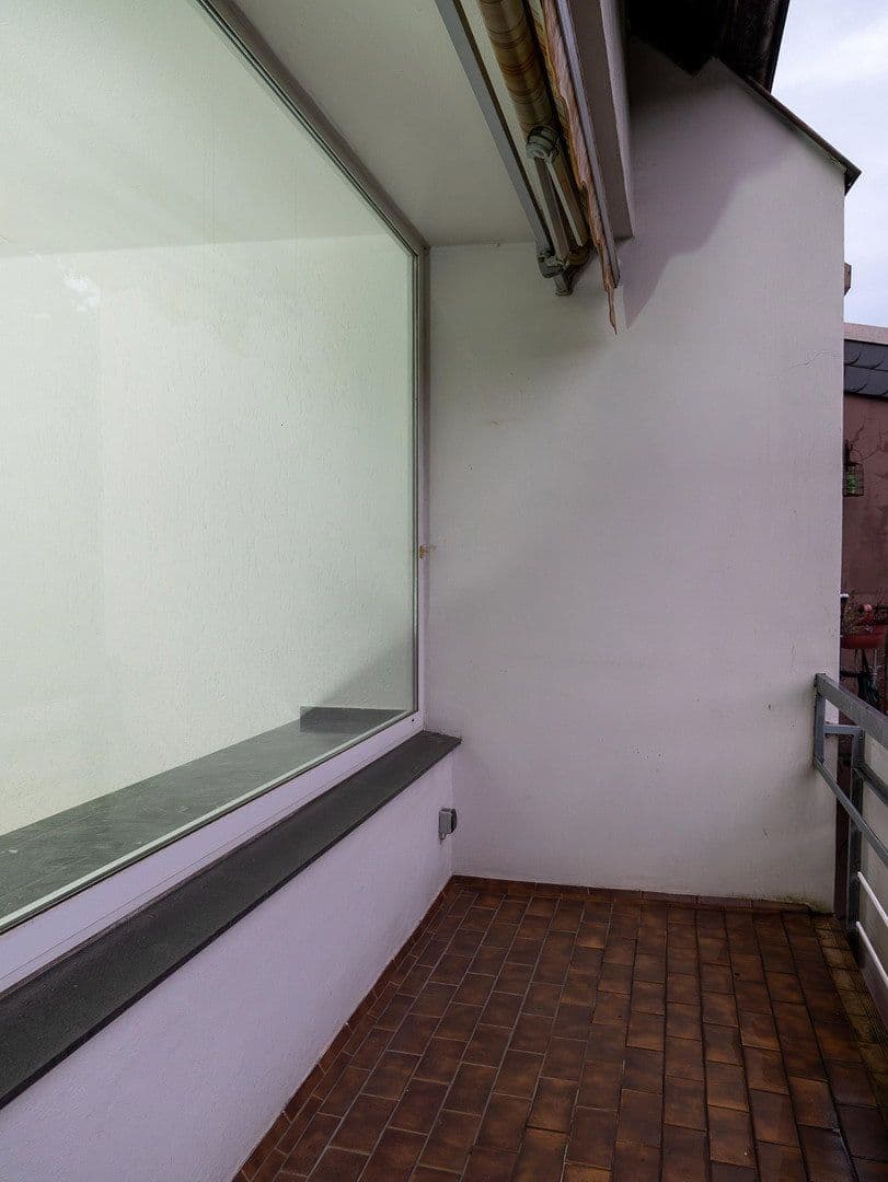 Prenájom bytu 4-izbový 91 m², Burgstraße 20, Duisburg, Severné Porýnie - Westfálsko Prenájom bytu 4-izbový 91 m², Burgstraße 20, Duisburg, Severné Porýnie - Westfálsko