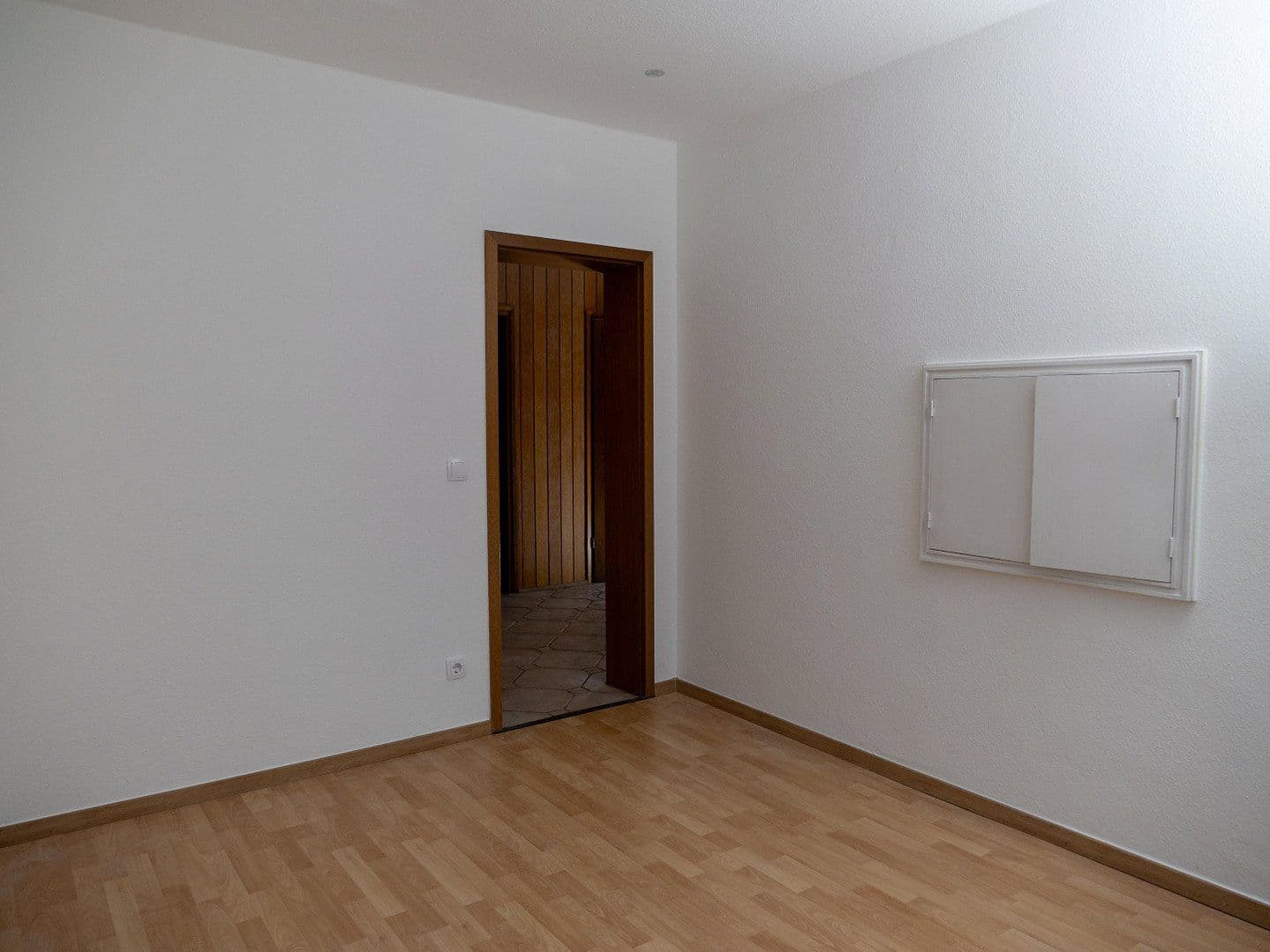 Prenájom bytu 4-izbový 91 m², Burgstraße 20, Duisburg, Severné Porýnie - Westfálsko Prenájom bytu 4-izbový 91 m², Burgstraße 20, Duisburg, Severné Porýnie - Westfálsko