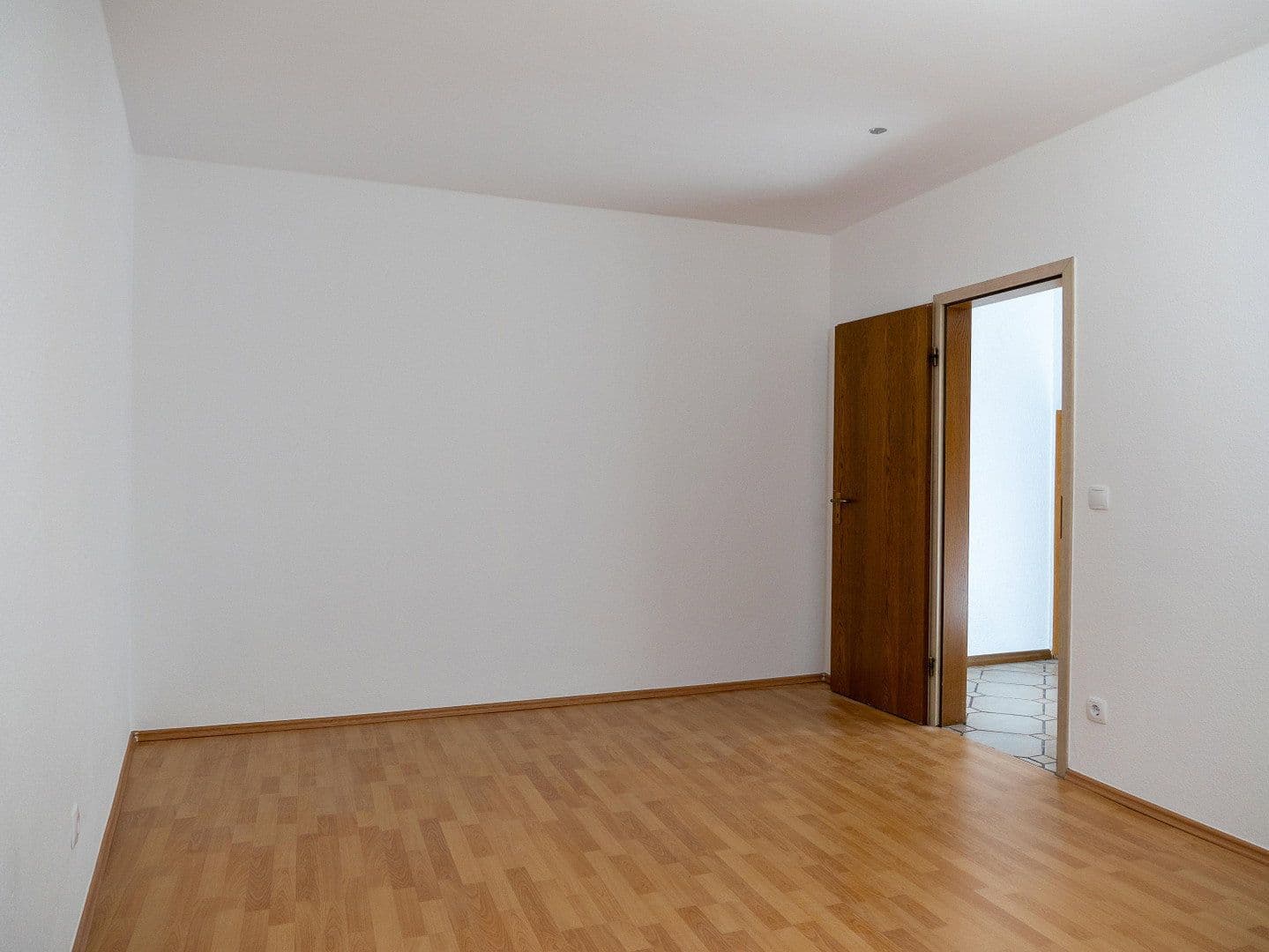 Prenájom bytu 4-izbový 91 m², Burgstraße 20, Duisburg, Severné Porýnie - Westfálsko Prenájom bytu 4-izbový 91 m², Burgstraße 20, Duisburg, Severné Porýnie - Westfálsko