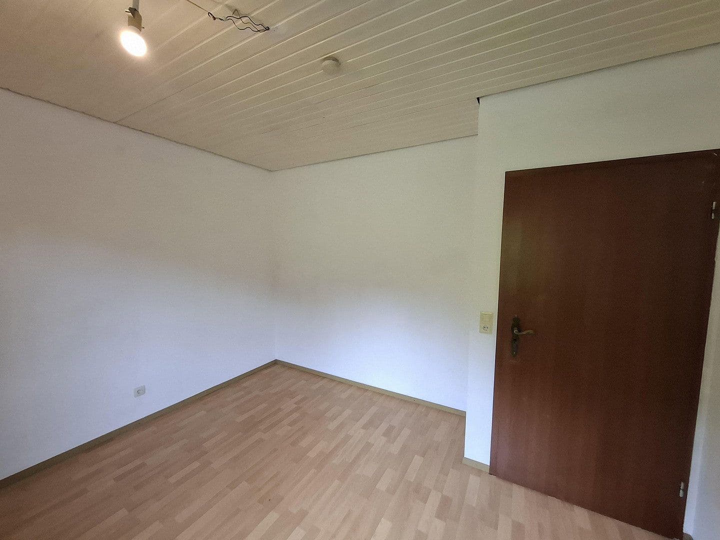 Predaj domu 155 m², pozemok 4.500 m², Akazienweg 10, Zweibrücken, Porýnie-Falcko Predaj domu 155 m², pozemok 4.500 m², Akazienweg 10, Zweibrücken, Porýnie-Falcko