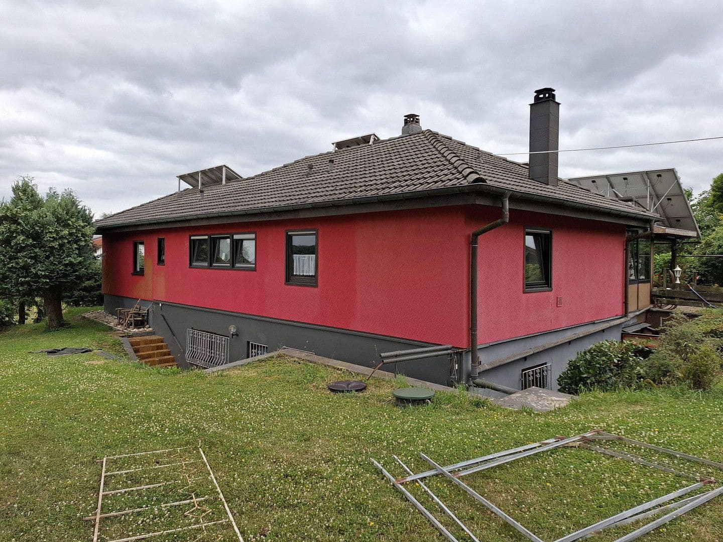 Predaj domu 155 m², pozemok 4.500 m², Akazienweg 10, Zweibrücken, Porýnie-Falcko Predaj domu 155 m², pozemok 4.500 m², Akazienweg 10, Zweibrücken, Porýnie-Falcko