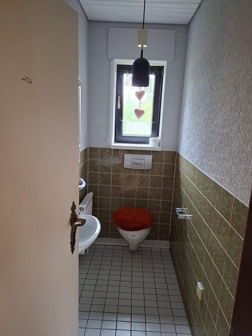 Predaj domu 155 m², pozemok 4.500 m², Akazienweg 10, Zweibrücken, Porýnie-Falcko Predaj domu 155 m², pozemok 4.500 m², Akazienweg 10, Zweibrücken, Porýnie-Falcko
