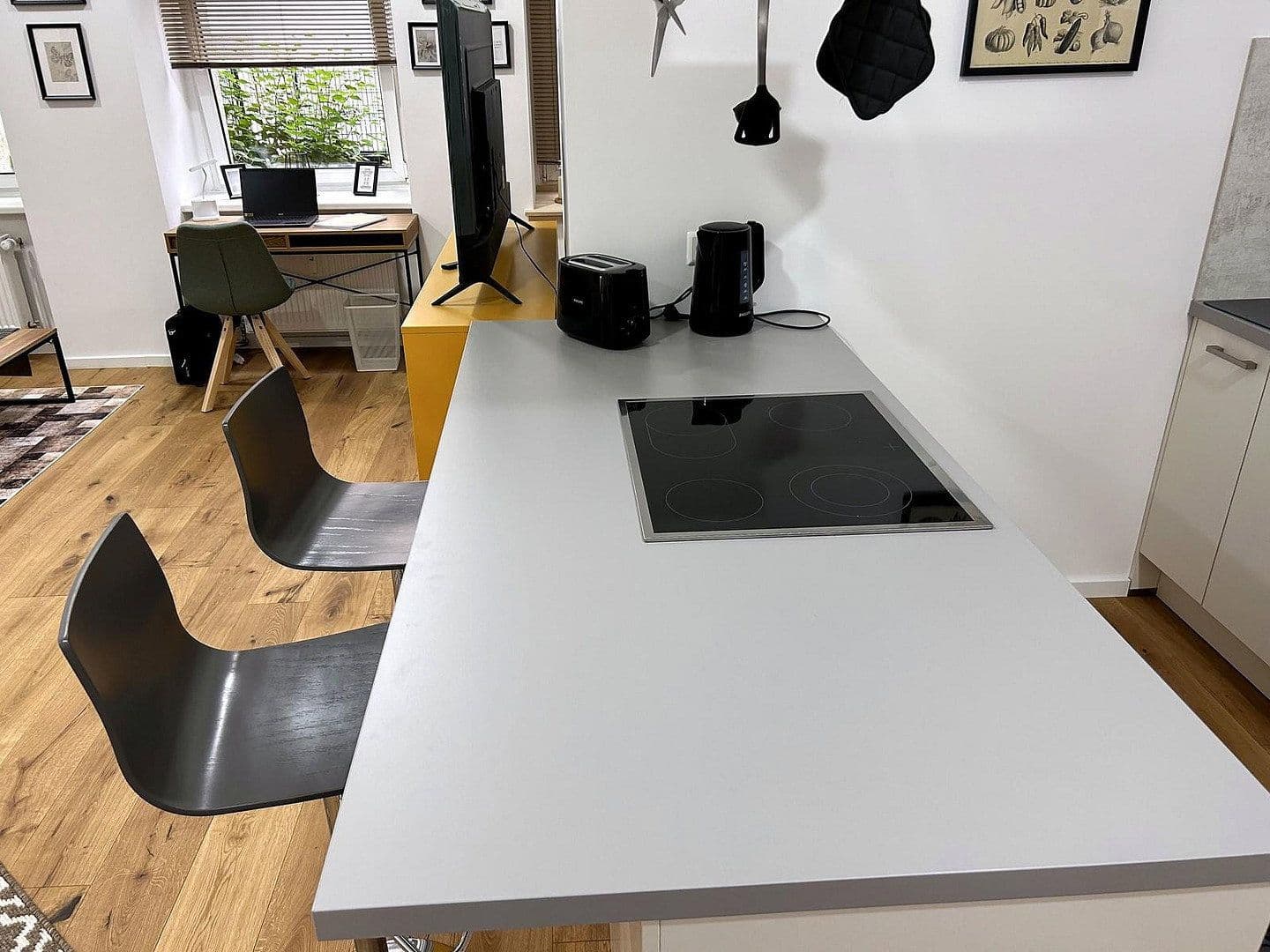 Prenájom bytu 1-izbový 42 m², Berlin, Berlín Prenájom bytu 1-izbový 42 m², Berlin, Berlín