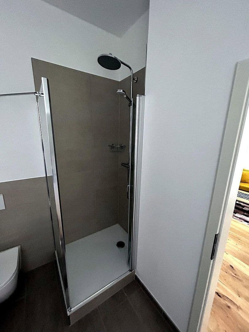 Prenájom bytu 1-izbový 42 m², Berlin, Berlín Prenájom bytu 1-izbový 42 m², Berlin, Berlín