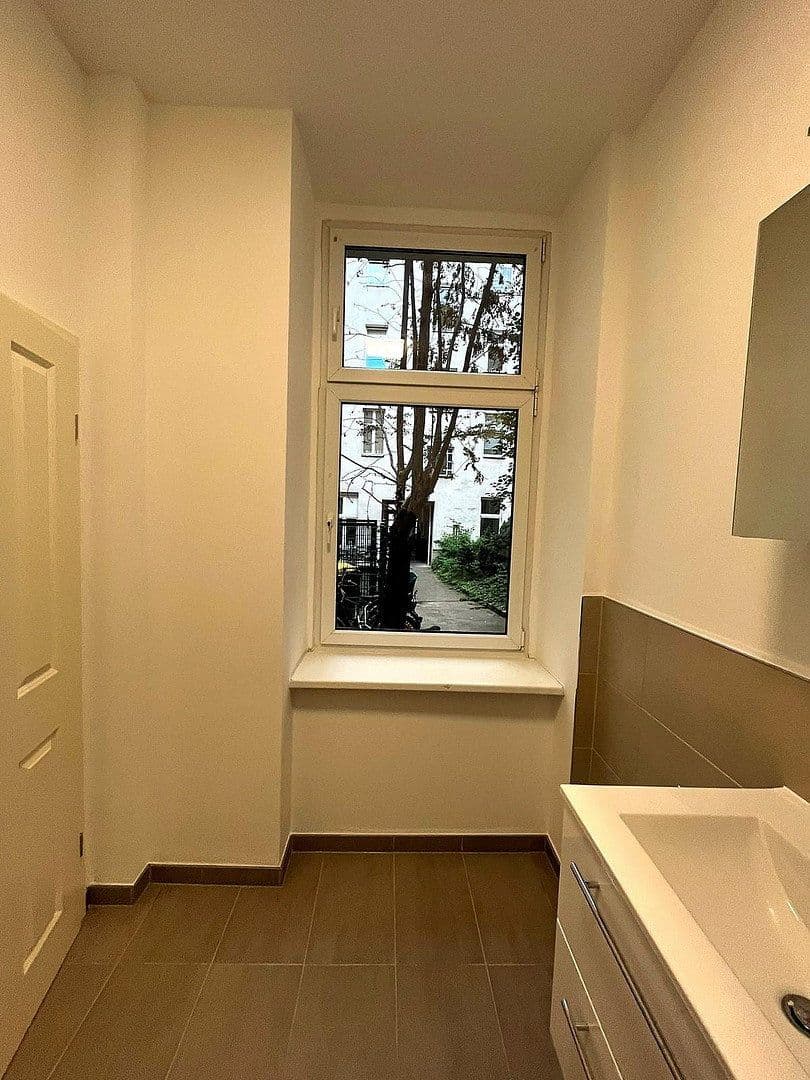 Prenájom bytu 1-izbový 42 m², Berlin, Berlín Prenájom bytu 1-izbový 42 m², Berlin, Berlín