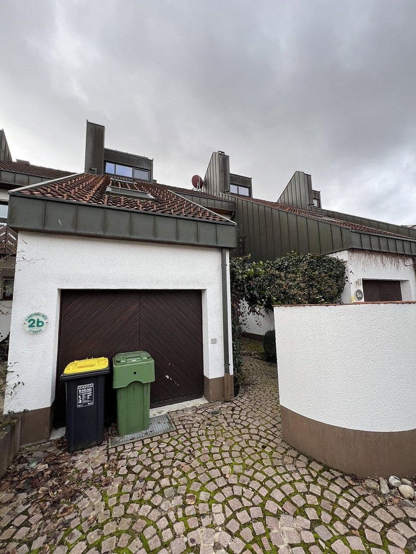 Predaj domu 167 m², pozemok 245 m², Donaueschingen, Bádensko-Wurttembersko Predaj domu 167 m², pozemok 245 m², Donaueschingen, Bádensko-Wurttembersko
