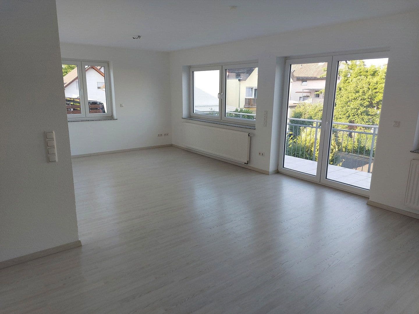 Prenájom bytu 3-izbový 140 m², Keimstr. 17, Langen, Hesensko Prenájom bytu 3-izbový 140 m², Keimstr. 17, Langen, Hesensko