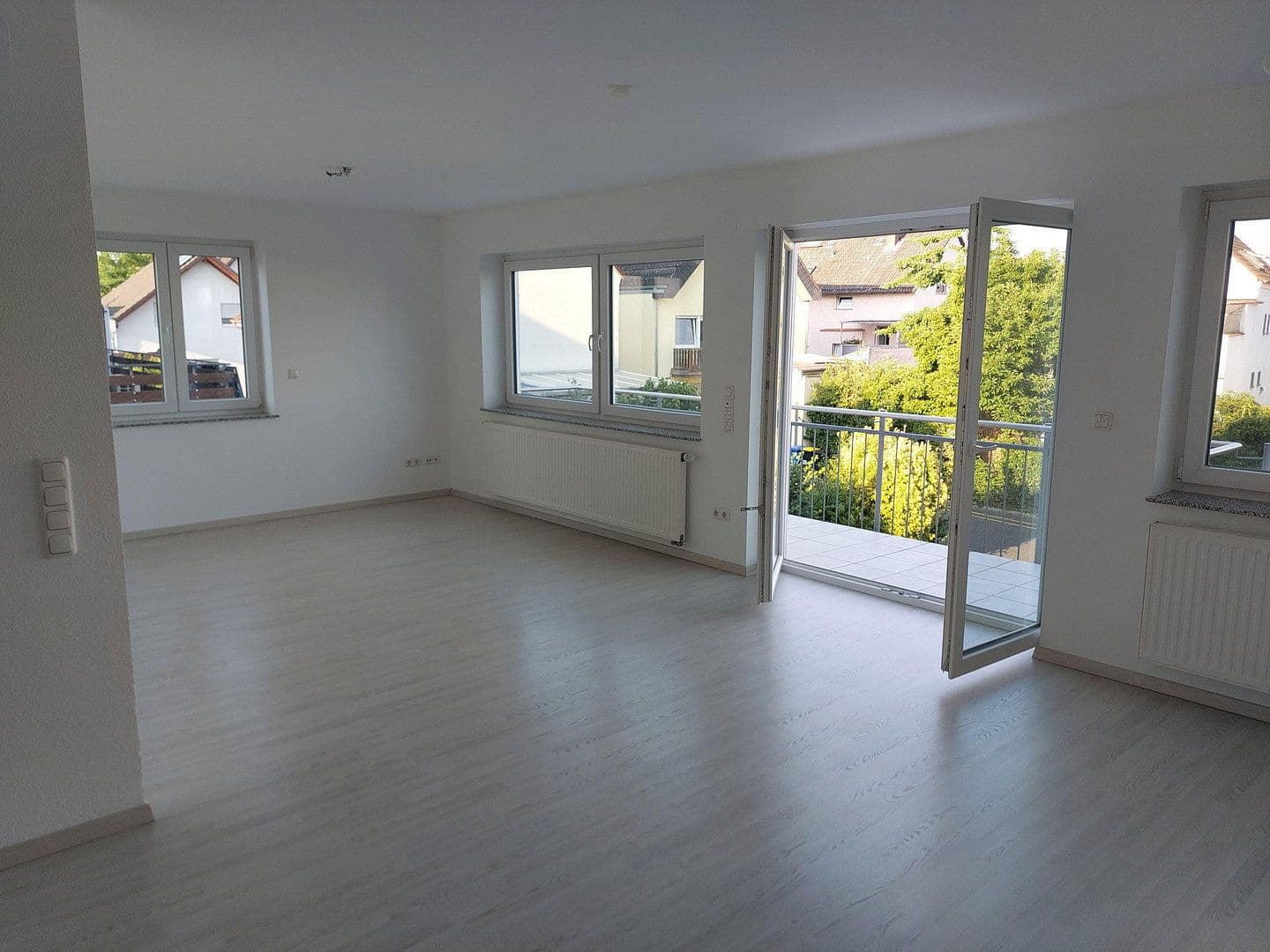 Prenájom bytu 3-izbový 140 m², Keimstr. 17, Langen, Hesensko Prenájom bytu 3-izbový 140 m², Keimstr. 17, Langen, Hesensko