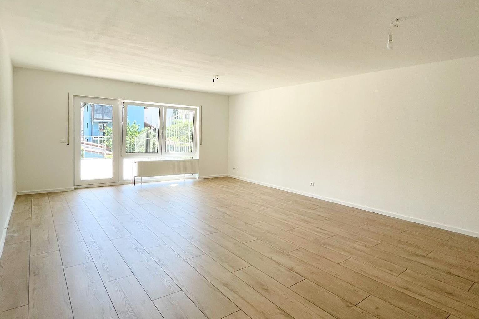 Prenájom bytu 3-izbový 125 m², Mörsweg 32, Groß-Umstadt, Hesensko Prenájom bytu 3-izbový 125 m², Mörsweg 32, Groß-Umstadt, Hesensko