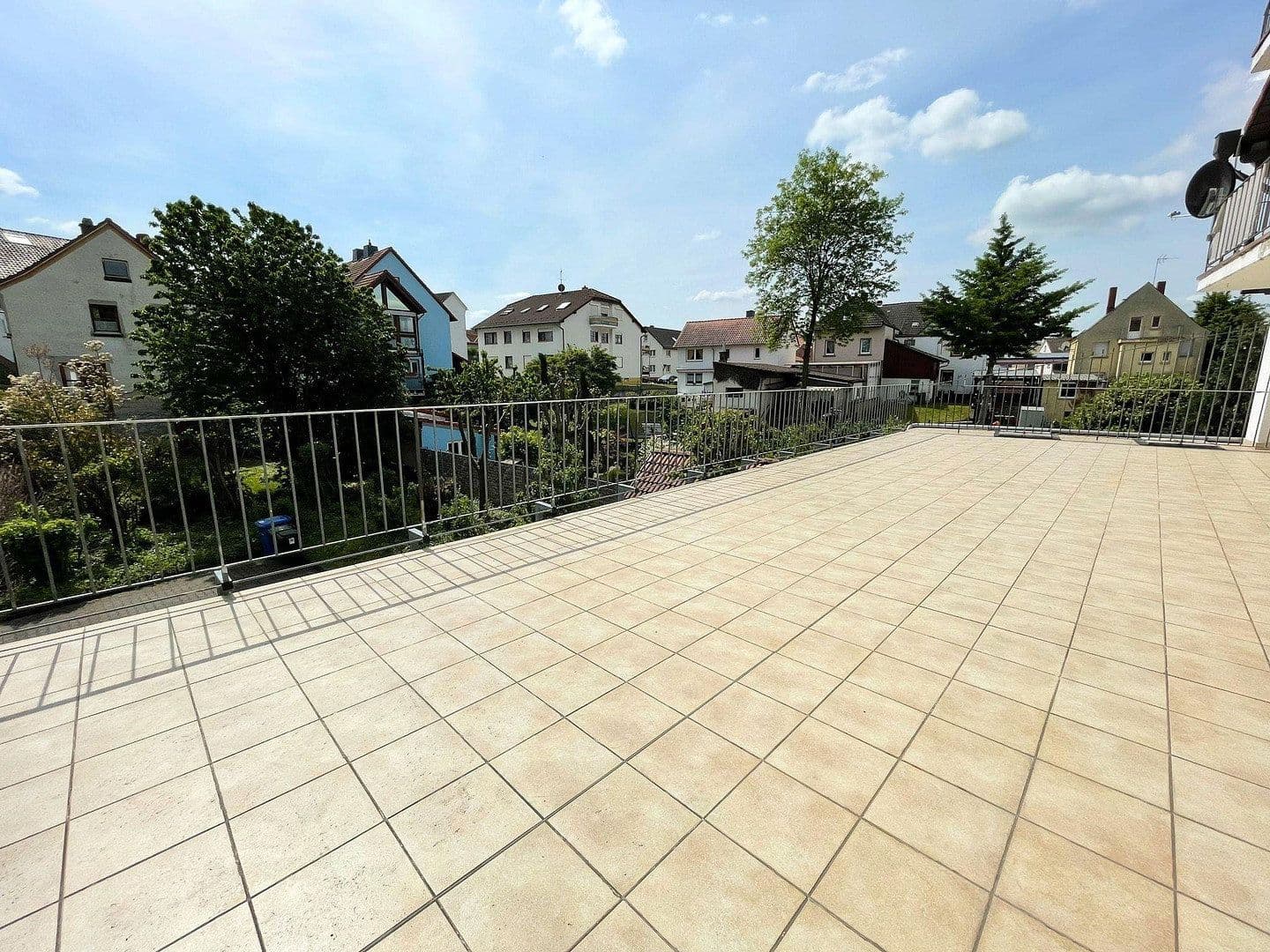 Prenájom bytu 3-izbový 125 m², Mörsweg 32, Groß-Umstadt, Hesensko Prenájom bytu 3-izbový 125 m², Mörsweg 32, Groß-Umstadt, Hesensko