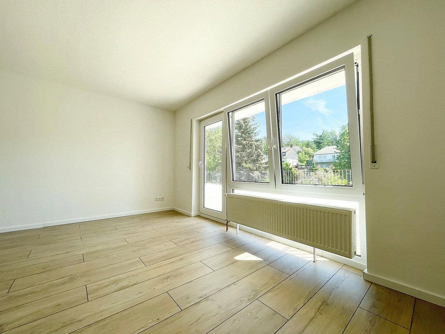 Prenájom bytu 3-izbový 125 m², Mörsweg 32, Groß-Umstadt, Hesensko Prenájom bytu 3-izbový 125 m², Mörsweg 32, Groß-Umstadt, Hesensko