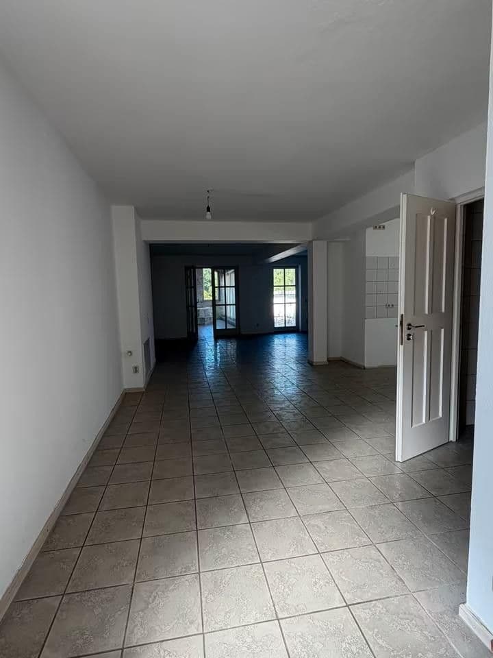Prenájom bytu 5-izbový 170 m², Vilsbiburg, Bavorsko Prenájom bytu 5-izbový 170 m², Vilsbiburg, Bavorsko