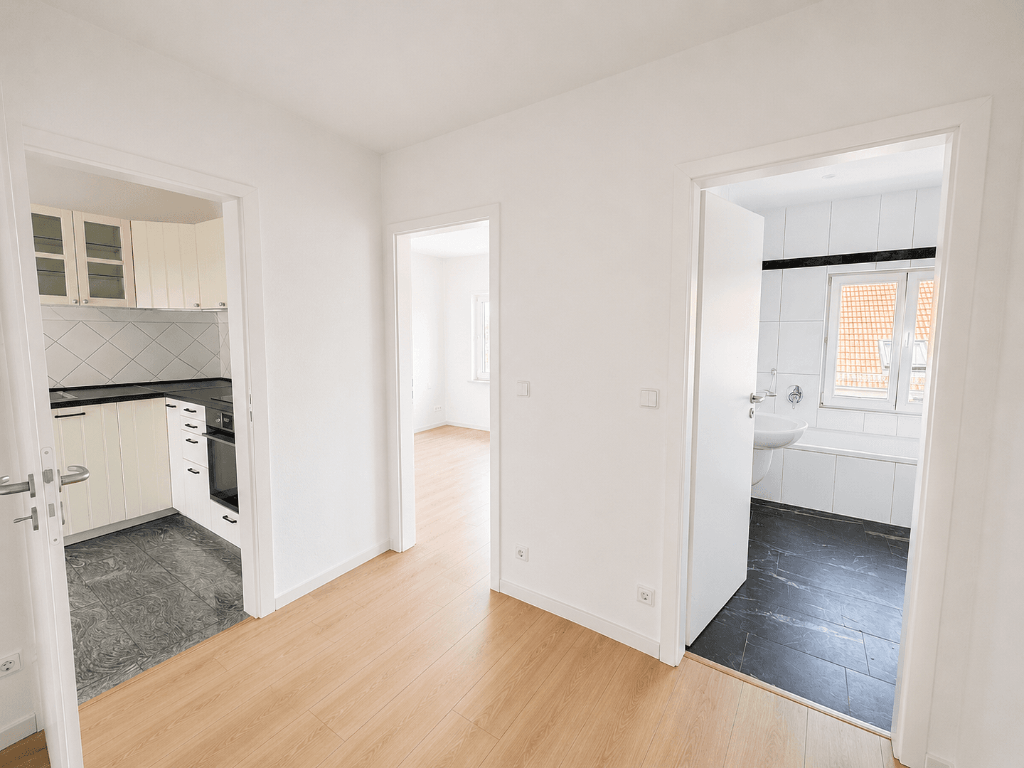 Prenájom bytu 3-izbový 83 m², Ankerstrasse 12, Halle (Saale), Sasko-Anhaltsko Prenájom bytu 3-izbový 83 m², Ankerstrasse 12, Halle (Saale), Sasko-Anhaltsko
