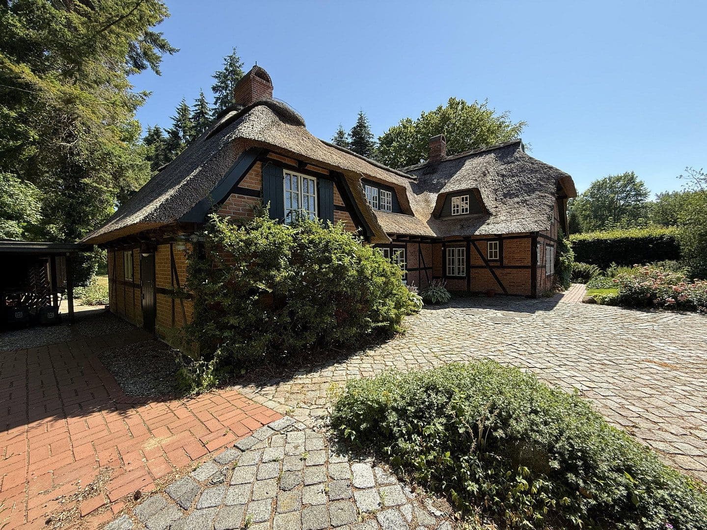 Predaj domu 199 m², pozemok 2.479 m², Lensahn, Šlezvicko-Holštajnsko Predaj domu 199 m², pozemok 2.479 m², Lensahn, Šlezvicko-Holštajnsko