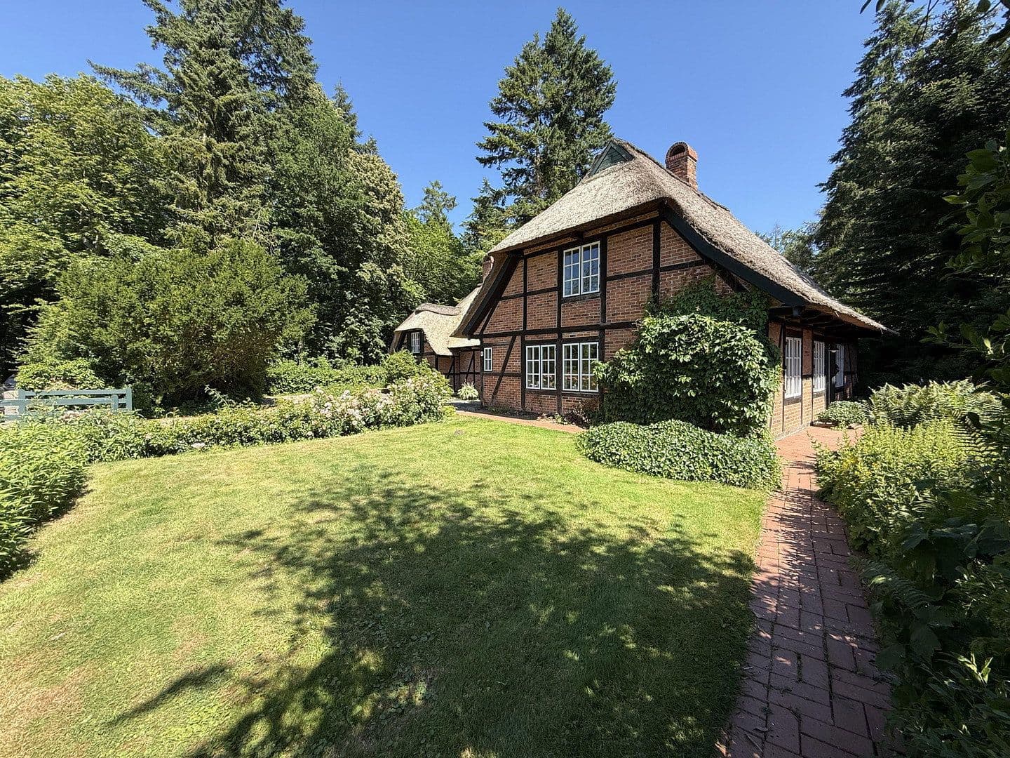 Predaj domu 199 m², pozemok 2.479 m², Lensahn, Šlezvicko-Holštajnsko Predaj domu 199 m², pozemok 2.479 m², Lensahn, Šlezvicko-Holštajnsko