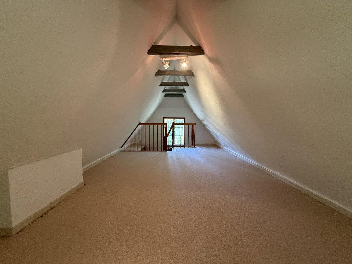 Predaj domu 199 m², pozemok 2.479 m², Lensahn, Šlezvicko-Holštajnsko Predaj domu 199 m², pozemok 2.479 m², Lensahn, Šlezvicko-Holštajnsko
