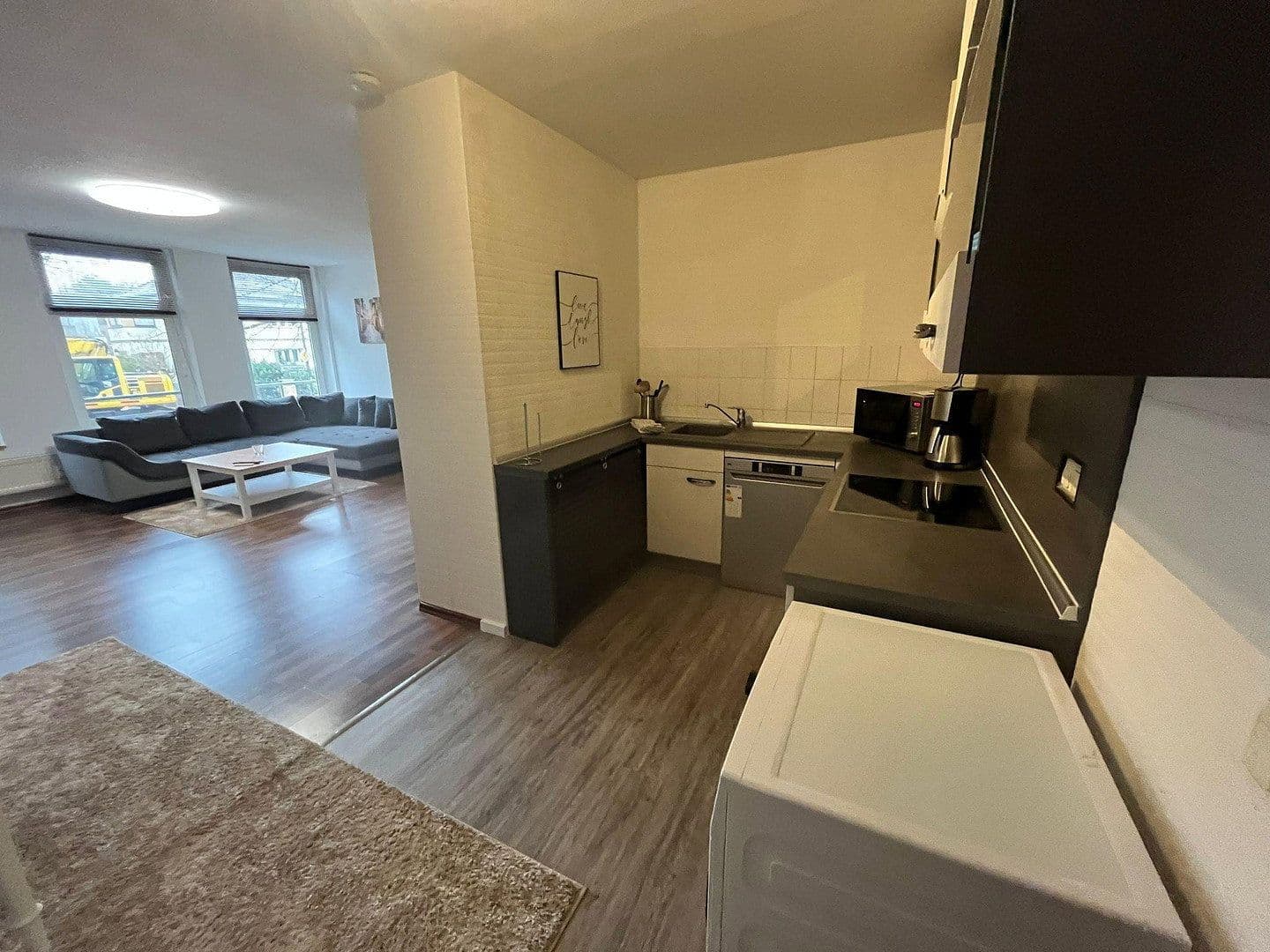 Prenájom bytu 3-izbový 84 m², Am Falkenberg 106, Berlin, Berlín Prenájom bytu 3-izbový 84 m², Am Falkenberg 106, Berlin, Berlín