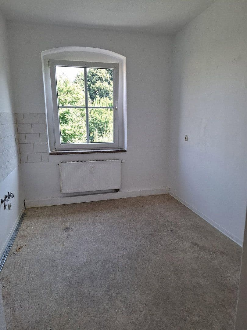 Prenájom bytu 3-izbový 65 m², Marxstr. 1, Seifhennersdorf, Sasko Prenájom bytu 3-izbový 65 m², Marxstr. 1, Seifhennersdorf, Sasko
