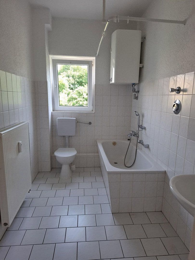 Prenájom bytu 3-izbový 65 m², Marxstr. 1, Seifhennersdorf, Sasko Prenájom bytu 3-izbový 65 m², Marxstr. 1, Seifhennersdorf, Sasko