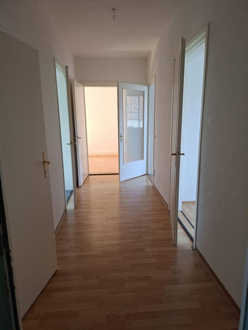 Prenájom bytu 3-izbový 65 m², Marxstr. 1, Seifhennersdorf, Sasko Prenájom bytu 3-izbový 65 m², Marxstr. 1, Seifhennersdorf, Sasko