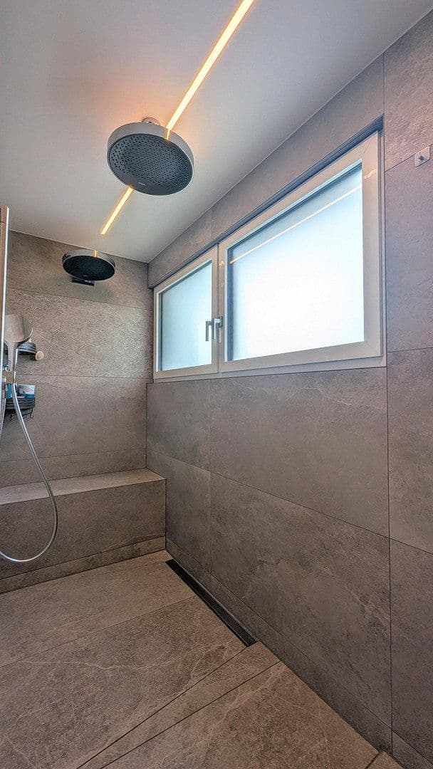 Predaj domu 260 m², pozemok 932 m², Plüderhausen, Bádensko-Wurttembersko Predaj domu 260 m², pozemok 932 m², Plüderhausen, Bádensko-Wurttembersko