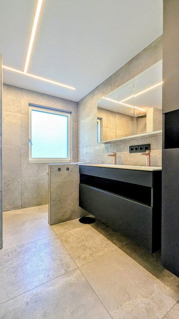 Predaj domu 260 m², pozemok 932 m², Plüderhausen, Bádensko-Wurttembersko Predaj domu 260 m², pozemok 932 m², Plüderhausen, Bádensko-Wurttembersko