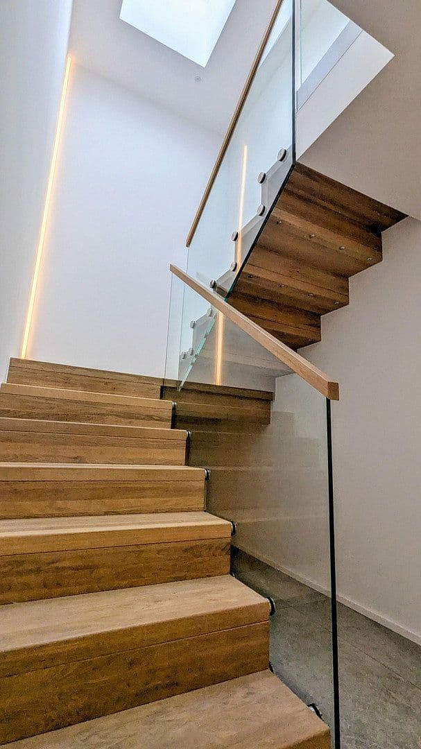 Predaj domu 260 m², pozemok 932 m², Plüderhausen, Bádensko-Wurttembersko Predaj domu 260 m², pozemok 932 m², Plüderhausen, Bádensko-Wurttembersko