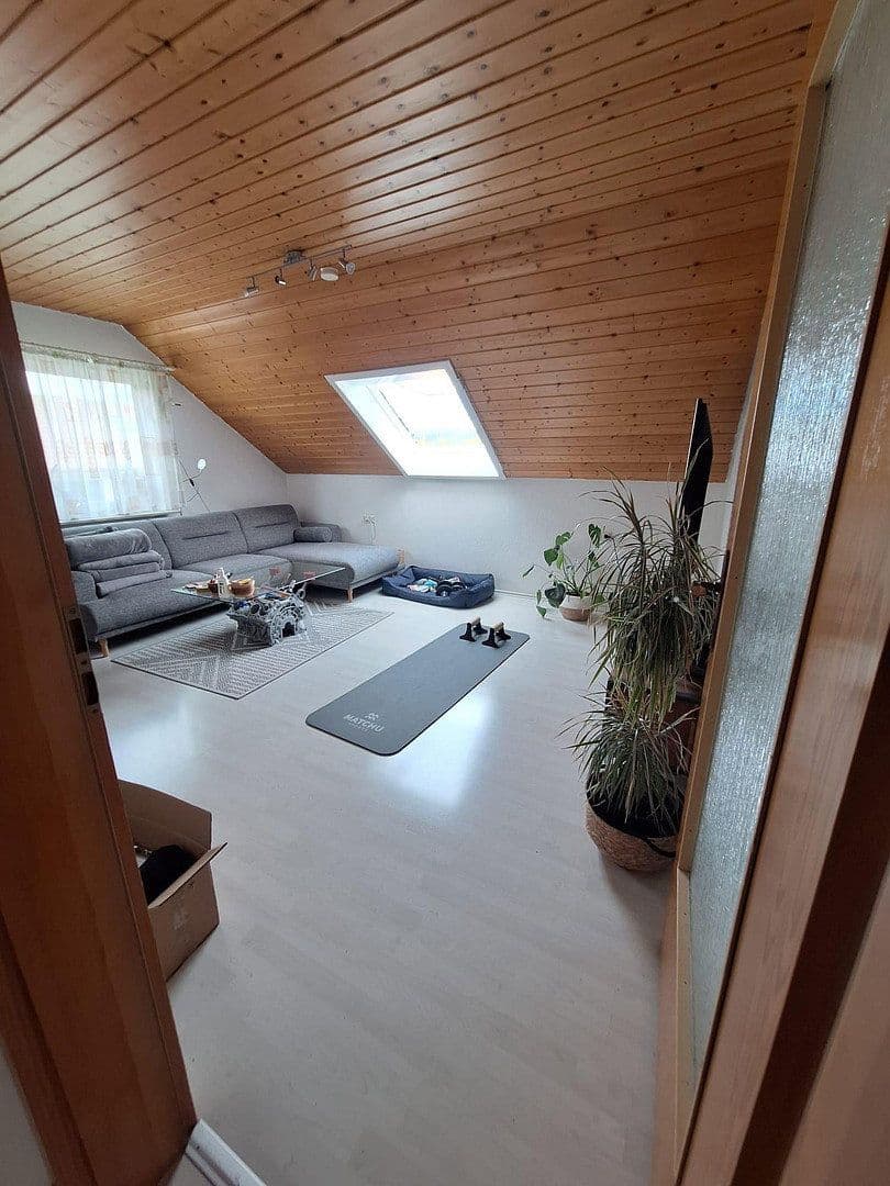 Prenájom bytu 4-izbový 66 m², Oberstenfeld, Bádensko-Wurttembersko Prenájom bytu 4-izbový 66 m², Oberstenfeld, Bádensko-Wurttembersko