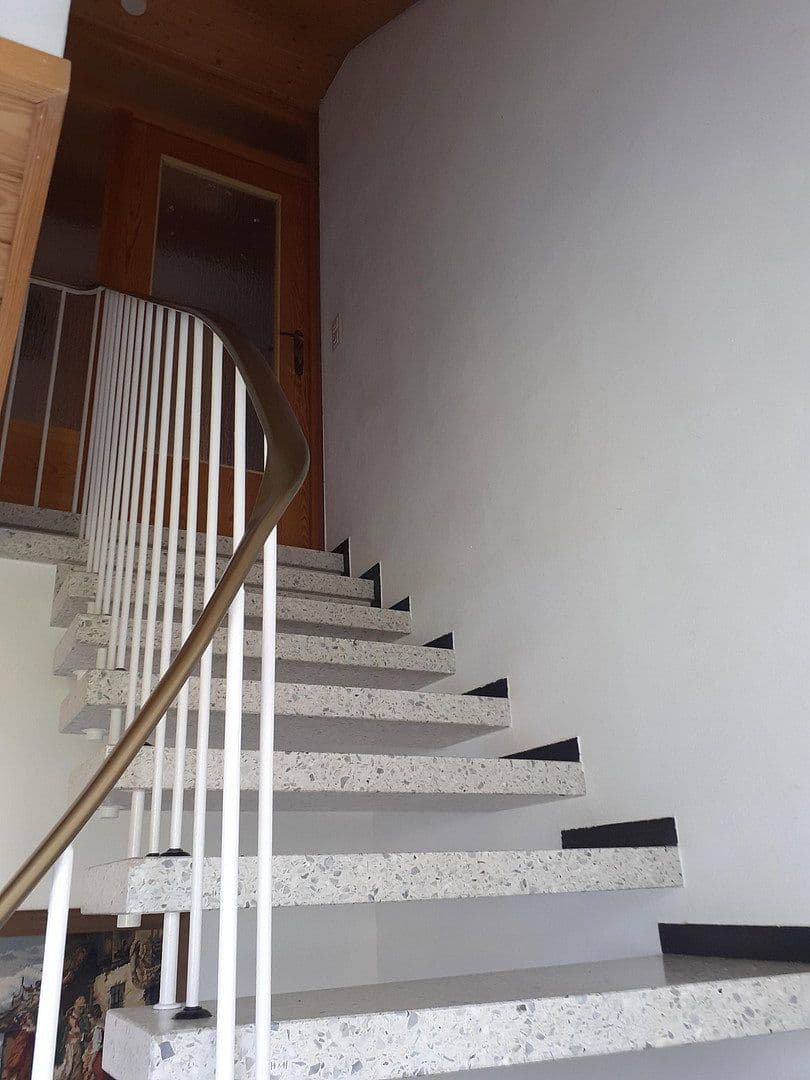 Prenájom bytu 4-izbový 66 m², Oberstenfeld, Bádensko-Wurttembersko Prenájom bytu 4-izbový 66 m², Oberstenfeld, Bádensko-Wurttembersko