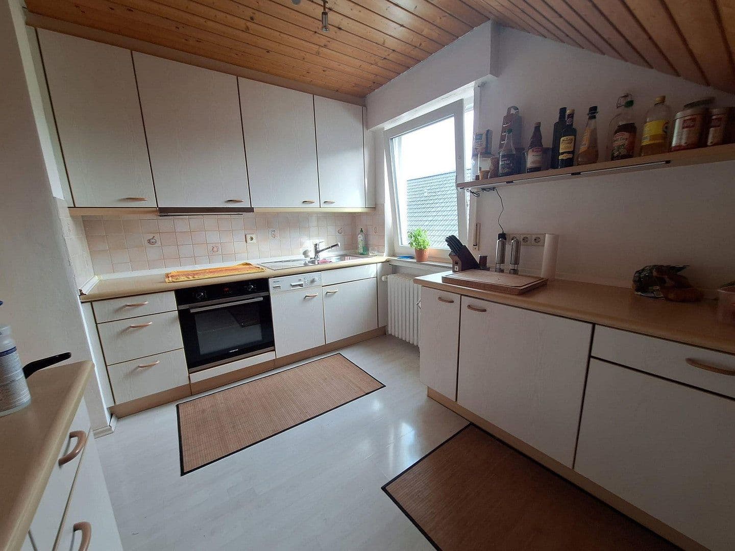 Prenájom bytu 4-izbový 66 m², Oberstenfeld, Bádensko-Wurttembersko Prenájom bytu 4-izbový 66 m², Oberstenfeld, Bádensko-Wurttembersko