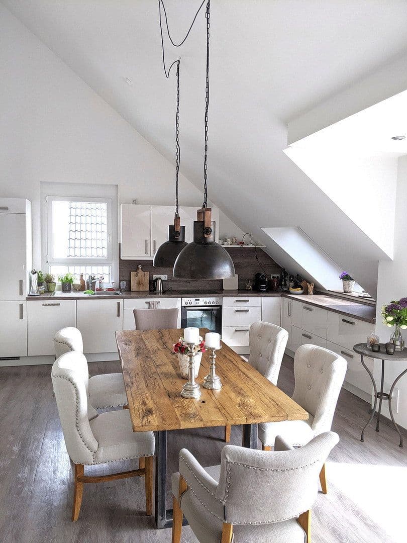 Predaj bytu 4-izbový 141 m², Korntal-Münchingen, Bádensko-Wurttembersko Predaj bytu 4-izbový 141 m², Korntal-Münchingen, Bádensko-Wurttembersko