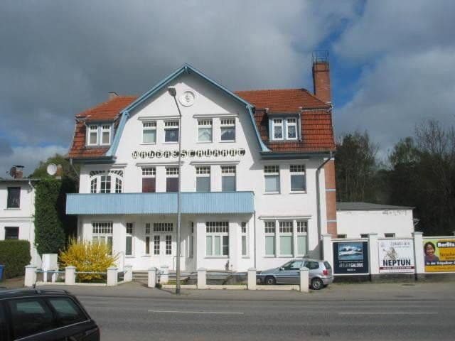 Predaj domu 913 m², pozemok 2.115 m², Satower Straße 163, Rostock, Meklenbursko-Predpomoransko Predaj domu 913 m², pozemok 2.115 m², Satower Straße 163, Rostock, Meklenbursko-Predpomoransko
