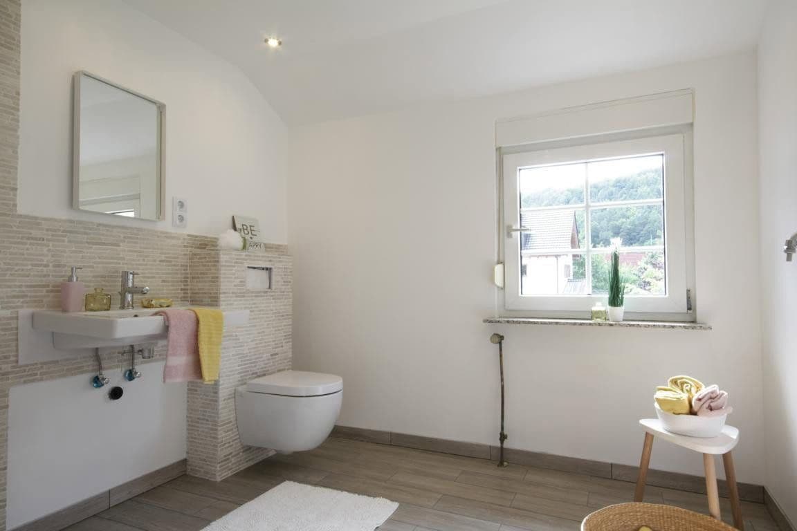 Predaj bytu 6-izbový 128 m², Bahnhofstr. 81, Hauenstein, Porýnie-Falcko Predaj bytu 6-izbový 128 m², Bahnhofstr. 81, Hauenstein, Porýnie-Falcko