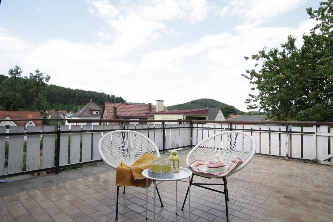 Predaj bytu 6-izbový 128 m², Bahnhofstr. 81, Hauenstein, Porýnie-Falcko Predaj bytu 6-izbový 128 m², Bahnhofstr. 81, Hauenstein, Porýnie-Falcko