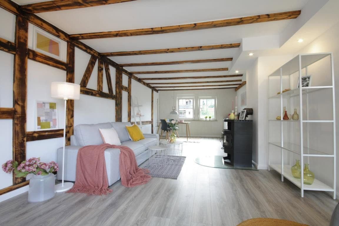Predaj bytu 6-izbový 128 m², Bahnhofstr. 81, Hauenstein, Porýnie-Falcko Predaj bytu 6-izbový 128 m², Bahnhofstr. 81, Hauenstein, Porýnie-Falcko
