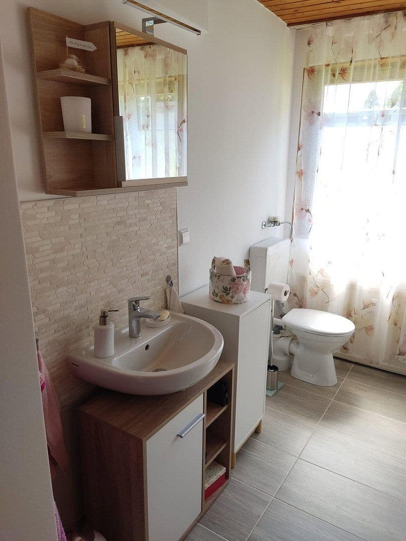 Predaj bytu 6-izbový 128 m², Bahnhofstr. 81, Hauenstein, Porýnie-Falcko Predaj bytu 6-izbový 128 m², Bahnhofstr. 81, Hauenstein, Porýnie-Falcko
