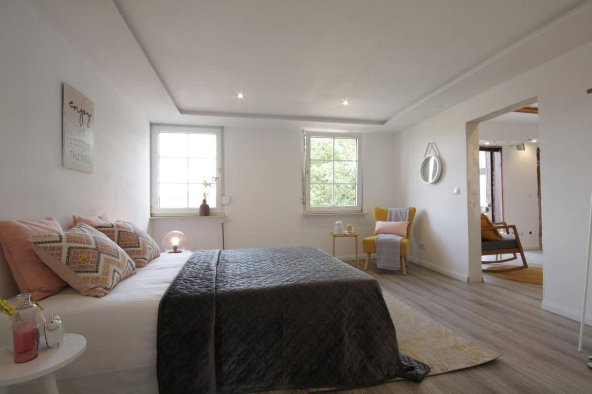 Predaj bytu 6-izbový 128 m², Bahnhofstr. 81, Hauenstein, Porýnie-Falcko Predaj bytu 6-izbový 128 m², Bahnhofstr. 81, Hauenstein, Porýnie-Falcko