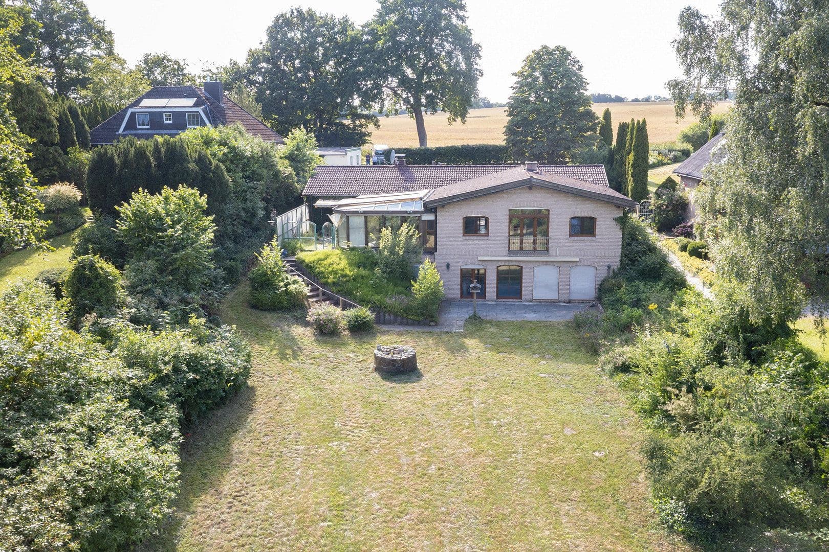 Predaj domu 248 m², pozemok 2.428 m², Bad Schwartau, Šlezvicko-Holštajnsko Predaj domu 248 m², pozemok 2.428 m², Bad Schwartau, Šlezvicko-Holštajnsko