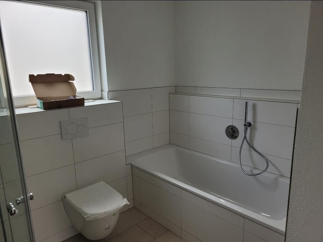 Prenájom bytu 4-izbový 77 m², Esslingen am Neckar, Bádensko-Wurttembersko Prenájom bytu 4-izbový 77 m², Esslingen am Neckar, Bádensko-Wurttembersko