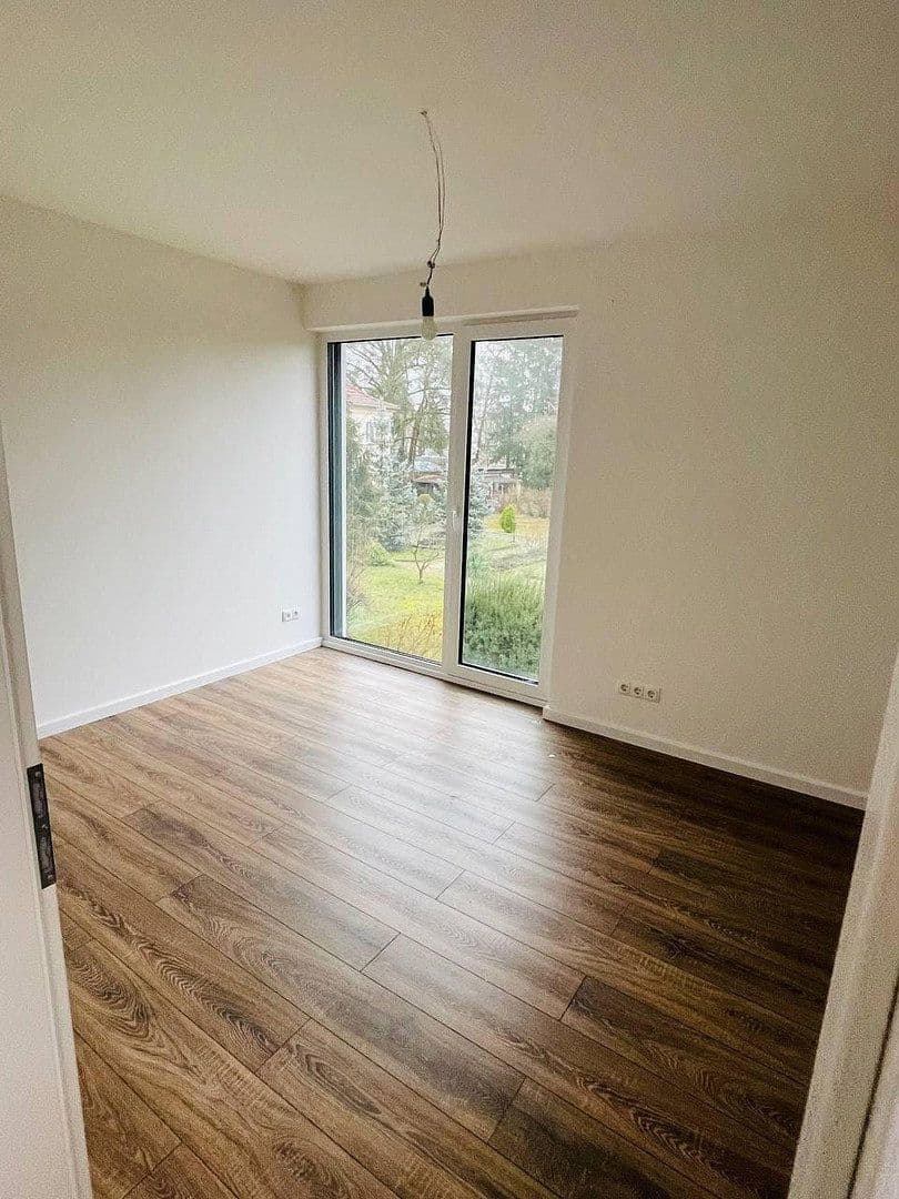 Prenájom domu 170 m², pozemok 508 m², Rembrandstraße 67, Blankenfelde-Mahlow, Brandenbursko Prenájom domu 170 m², pozemok 508 m², Rembrandstraße 67, Blankenfelde-Mahlow, Brandenbursko