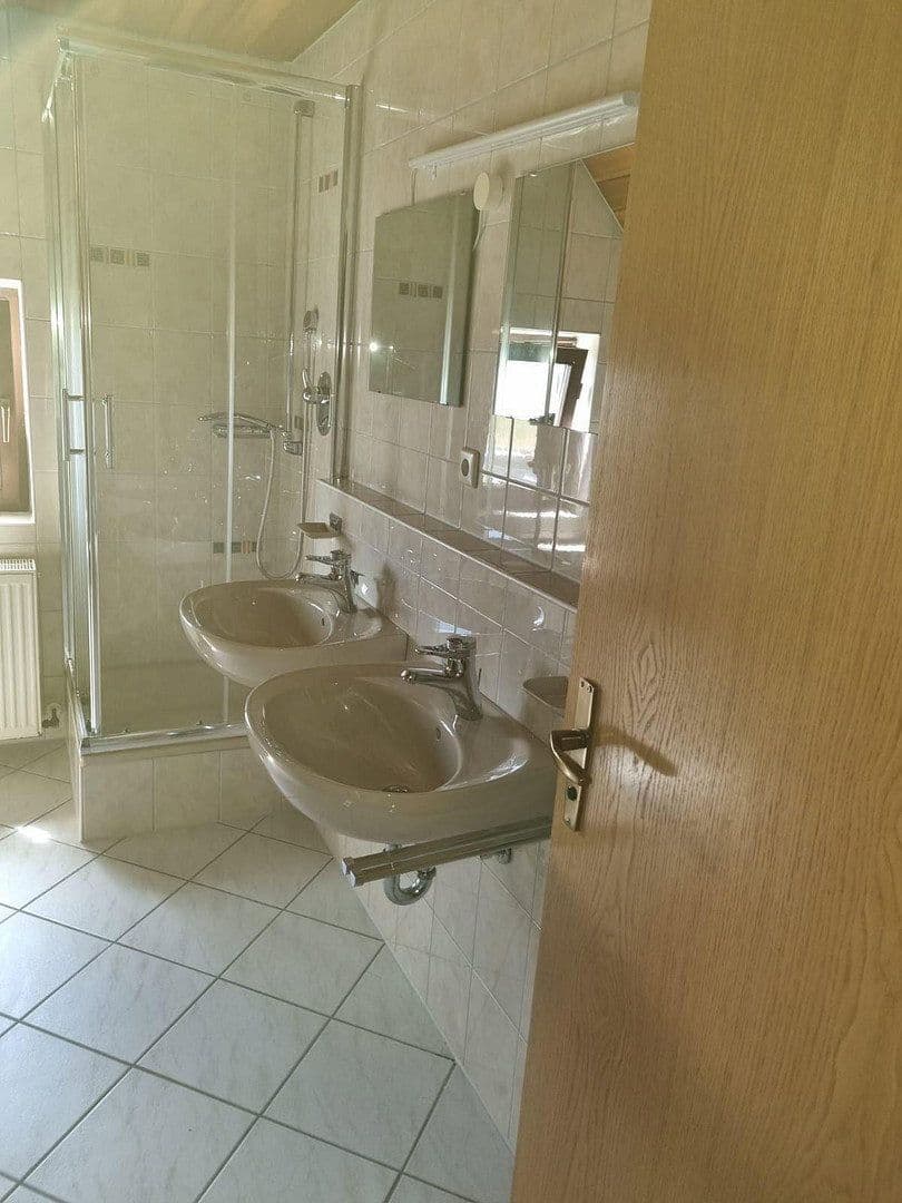 Prenájom bytu 3-izbový 76 m², Hauptstr. 17, Neuweiler, Bádensko-Wurttembersko Prenájom bytu 3-izbový 76 m², Hauptstr. 17, Neuweiler, Bádensko-Wurttembersko