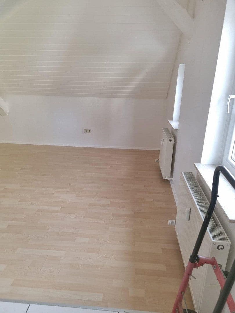 Prenájom bytu 3-izbový 76 m², Hauptstr. 17, Neuweiler, Bádensko-Wurttembersko Prenájom bytu 3-izbový 76 m², Hauptstr. 17, Neuweiler, Bádensko-Wurttembersko