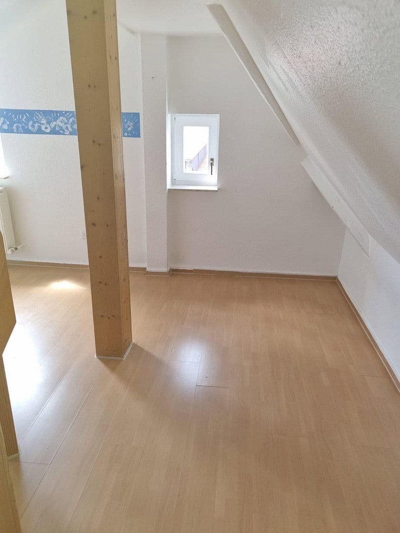 Prenájom bytu 3-izbový 76 m², Hauptstr. 17, Neuweiler, Bádensko-Wurttembersko Prenájom bytu 3-izbový 76 m², Hauptstr. 17, Neuweiler, Bádensko-Wurttembersko