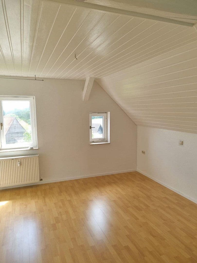 Prenájom bytu 3-izbový 76 m², Hauptstr. 17, Neuweiler, Bádensko-Wurttembersko Prenájom bytu 3-izbový 76 m², Hauptstr. 17, Neuweiler, Bádensko-Wurttembersko