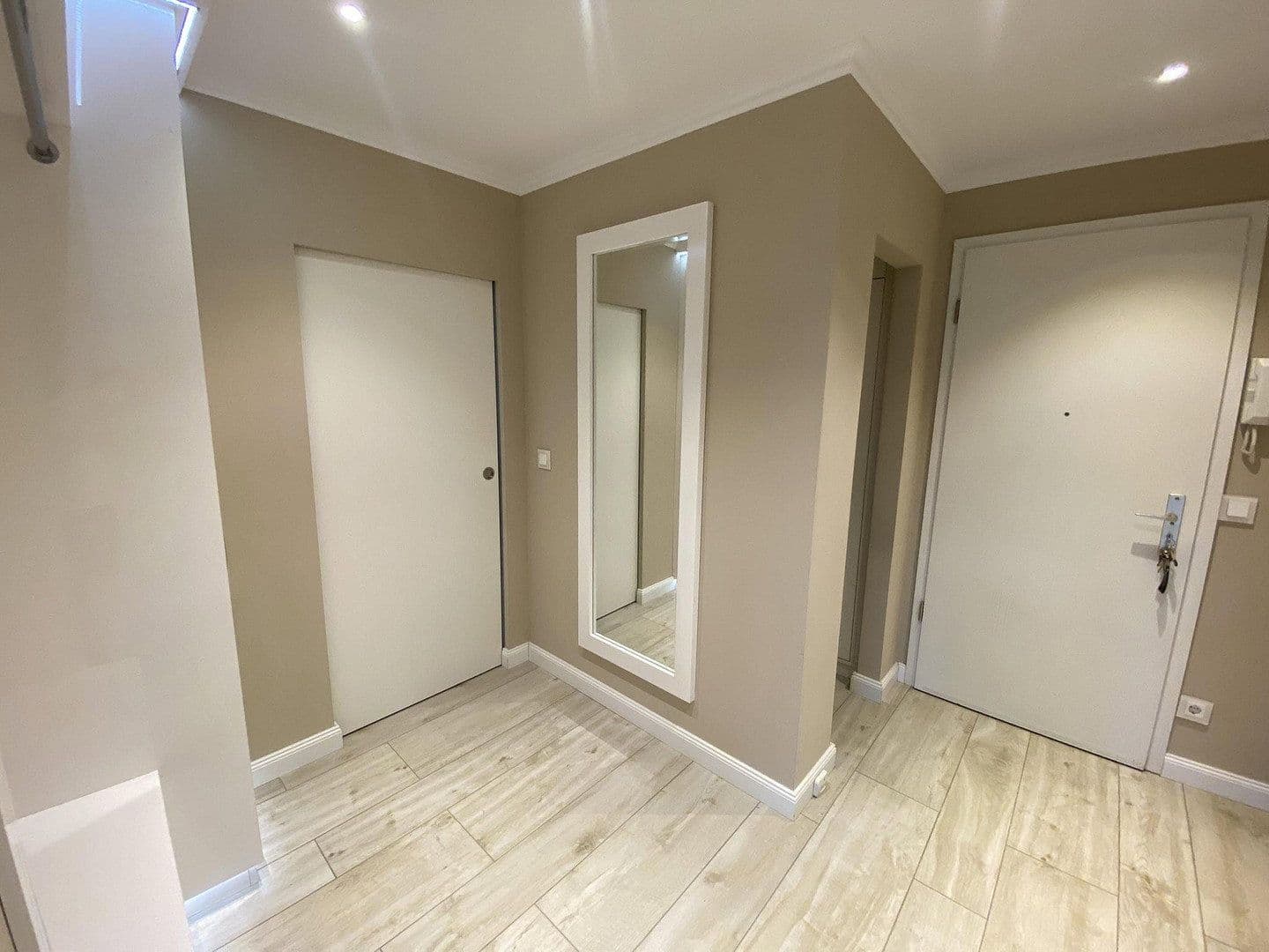 Predaj bytu 2-izbový 82 m², Berlin, Berlín Predaj bytu 2-izbový 82 m², Berlin, Berlín