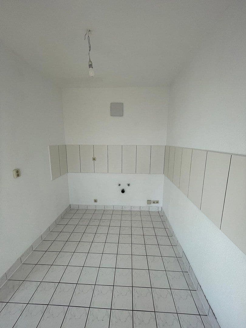 Prenájom bytu 3-izbový 75 m², Katharinenweg 18, Apolda, Durínsko Prenájom bytu 3-izbový 75 m², Katharinenweg 18, Apolda, Durínsko