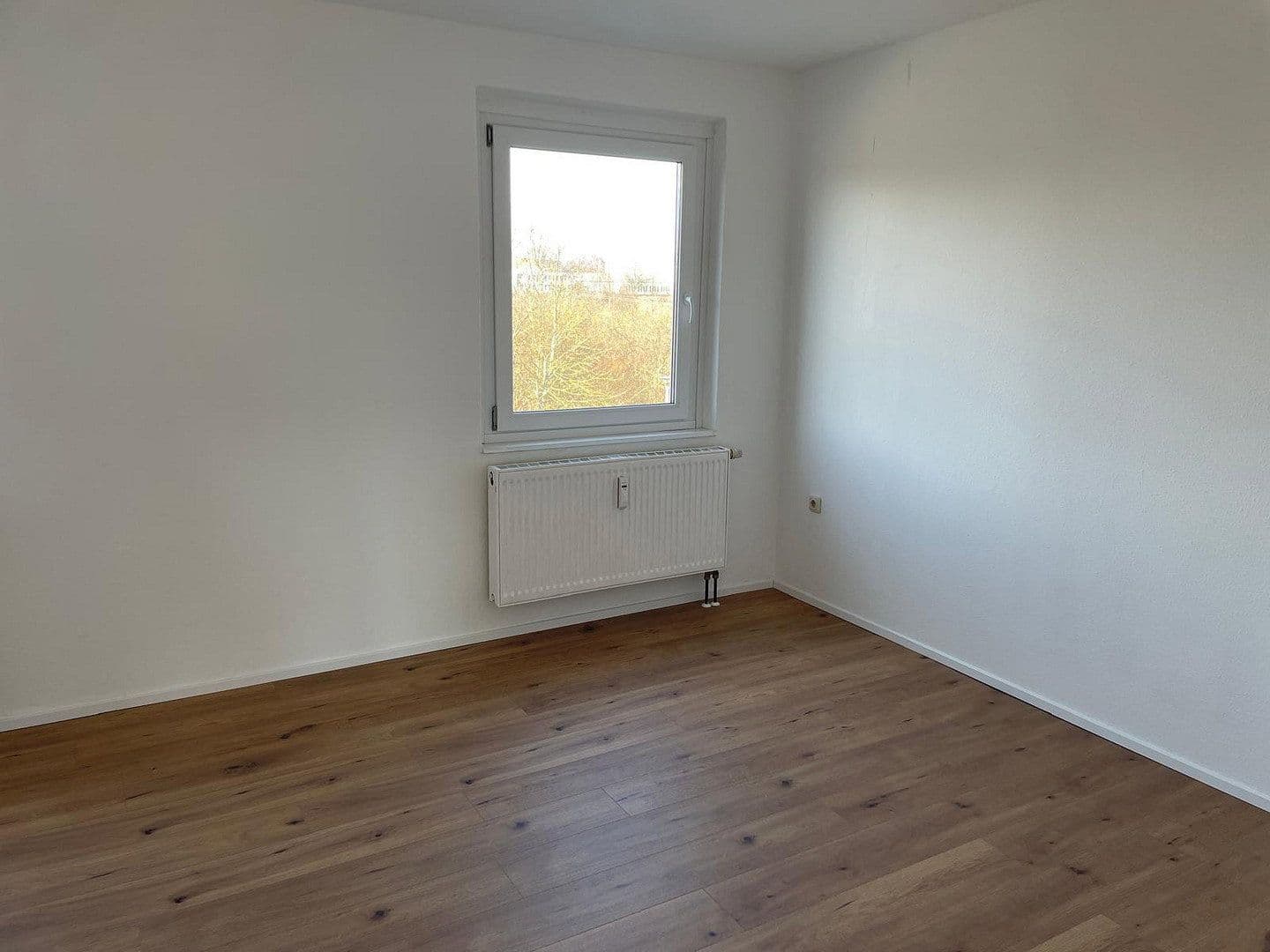 Prenájom bytu 3-izbový 75 m², Katharinenweg 18, Apolda, Durínsko Prenájom bytu 3-izbový 75 m², Katharinenweg 18, Apolda, Durínsko